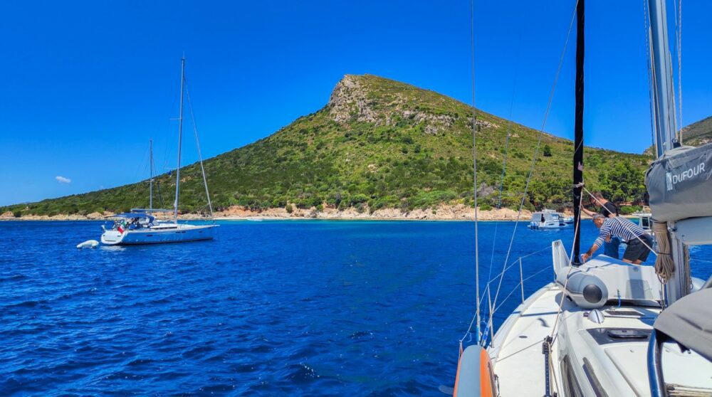 Јахта Једрење