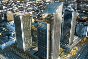 Lilium Tower у Варшави Органски облакодер у привременом стању