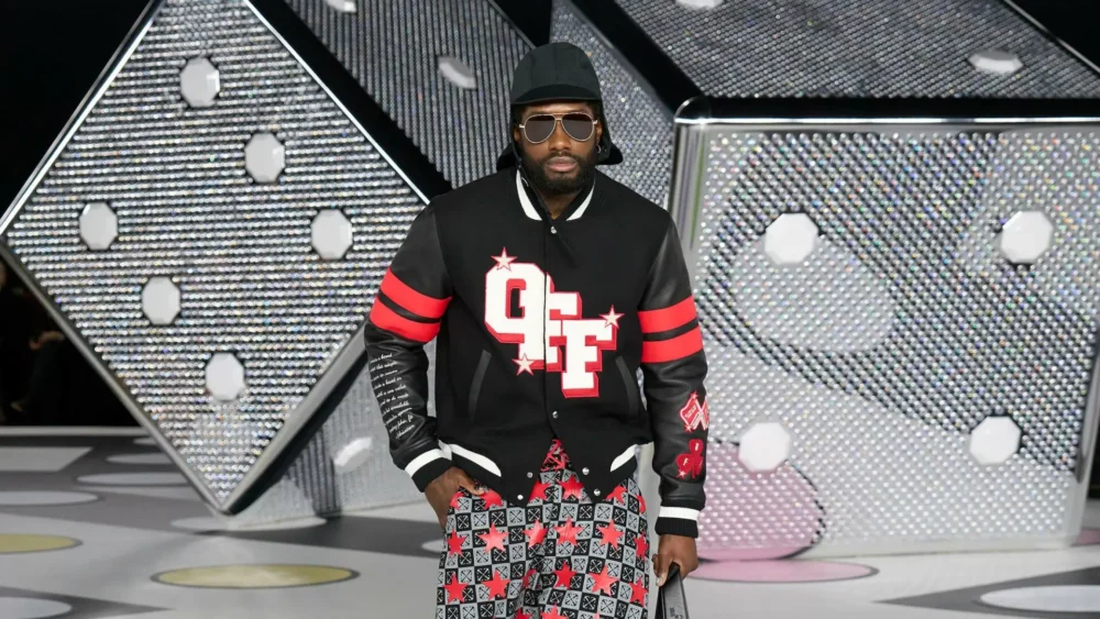 Луксузни модни бренд продат