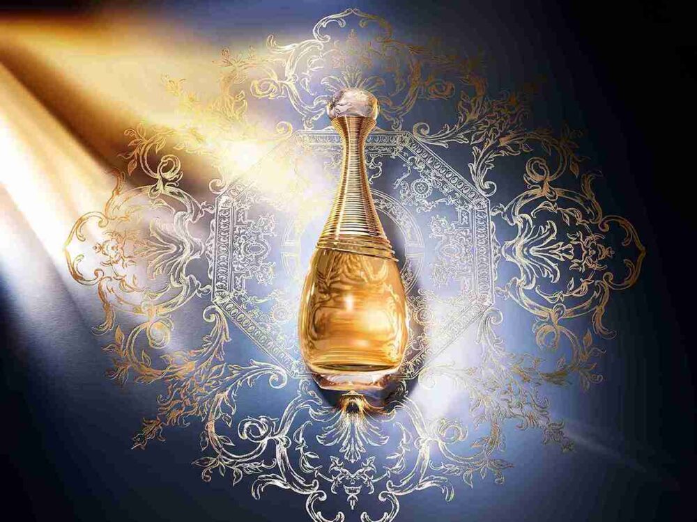 Најатрактивнији мирис који жена може да носи Dior