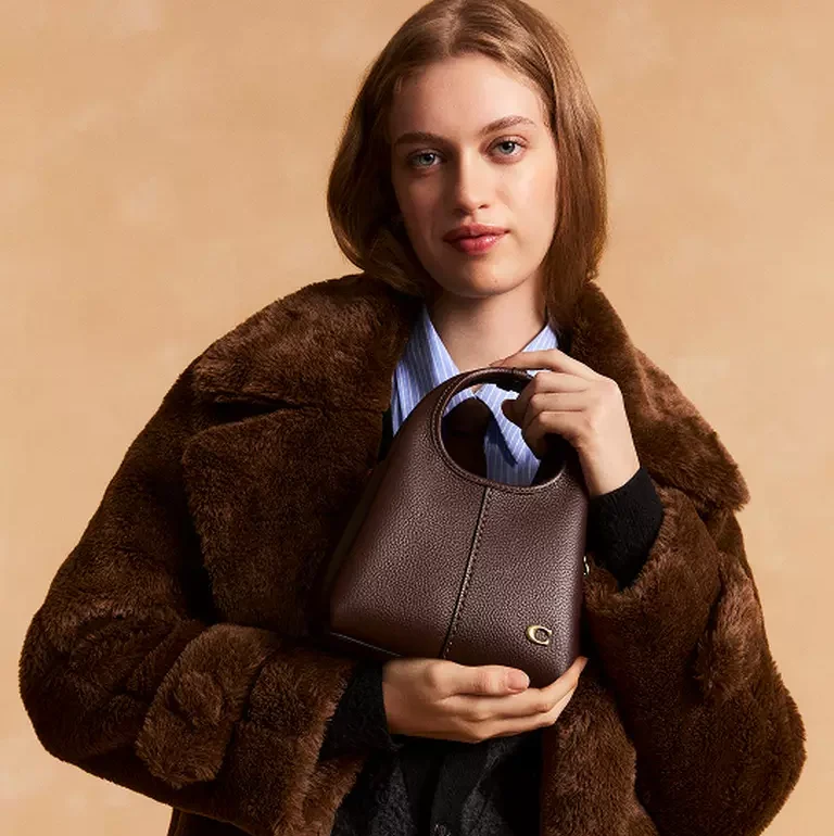 Да ли је Coach луксузни бренд – како га заиста класификовати?