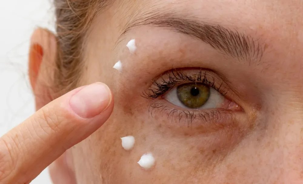 Марковa крема за подручје око очију