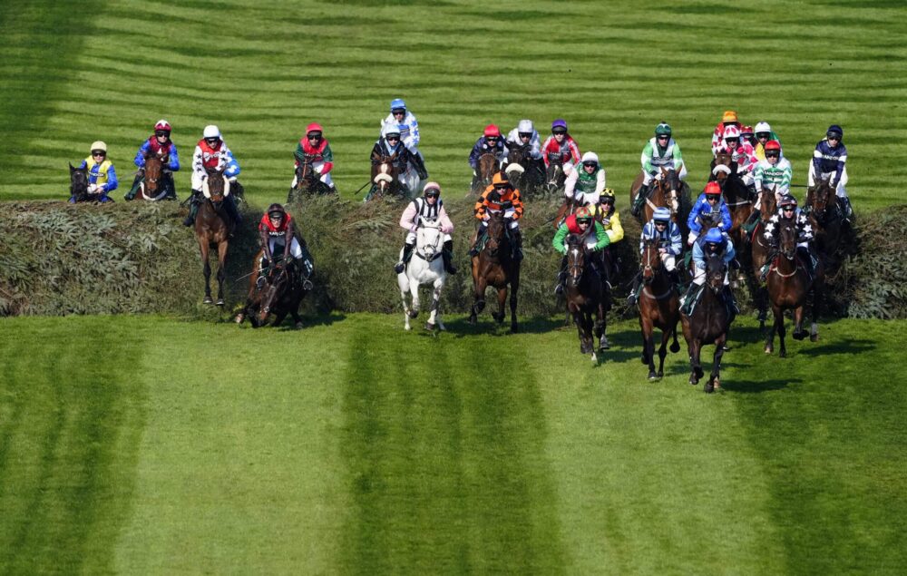 Grand National Конне Трке